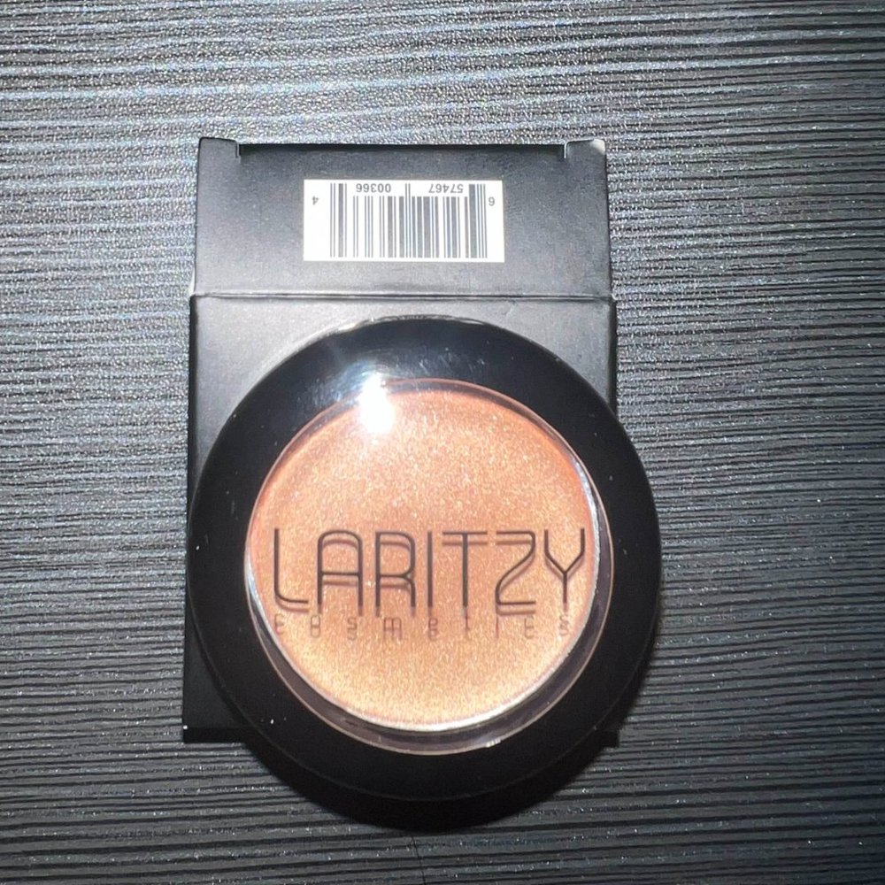 Laritzy CREAM HIGHLIGHTER IN VIRTUE